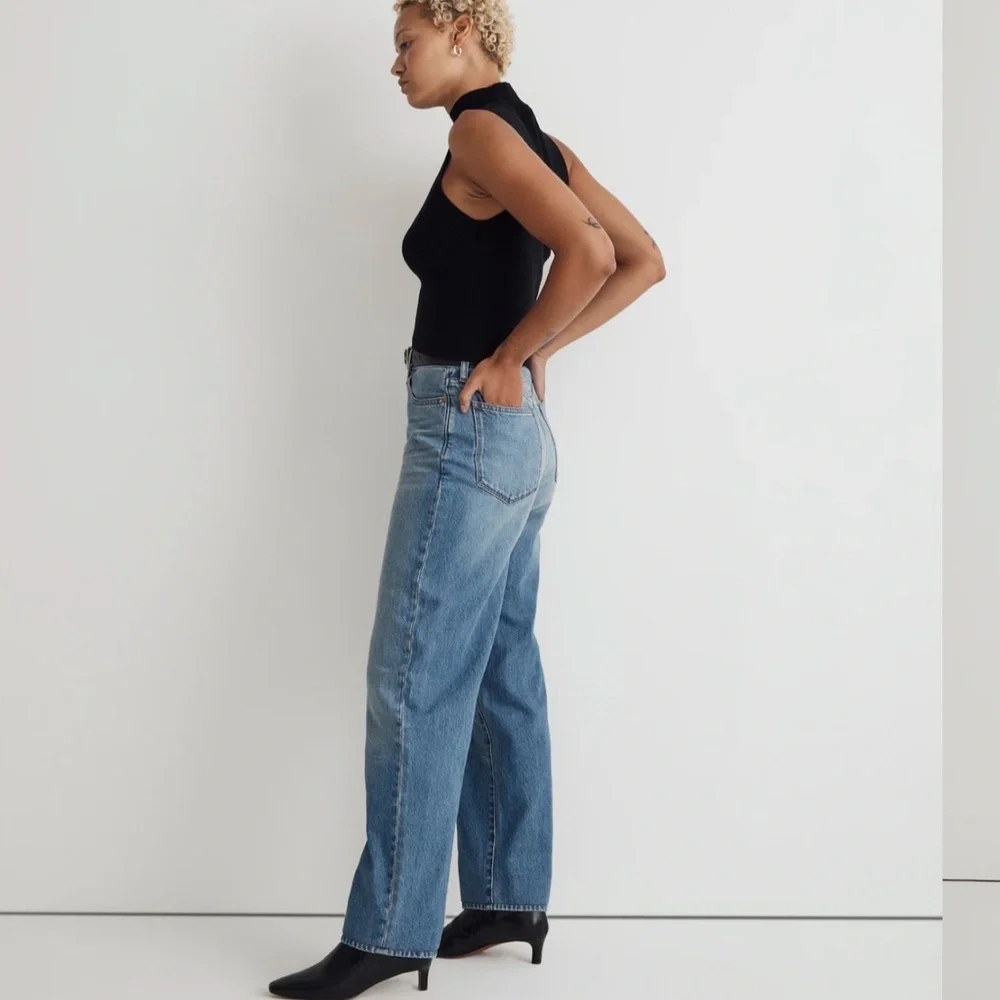 Madewell Curvy Baggy Straight Jeans in Letica Wash - Picture 3 of 6